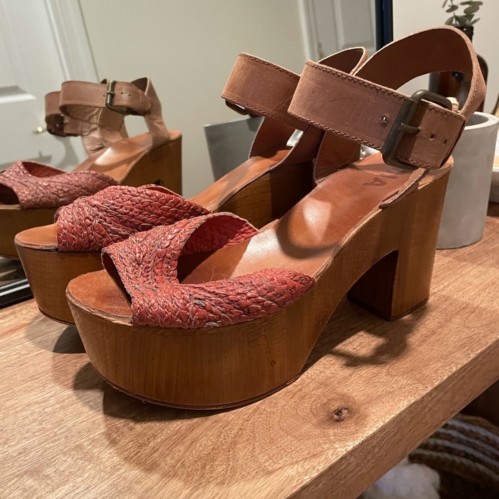 VINTAGE wooden heel
